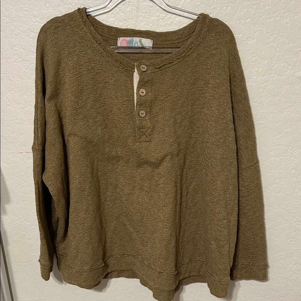 🚂FP Free People BEACH long sleeve Henley Top size M GUC